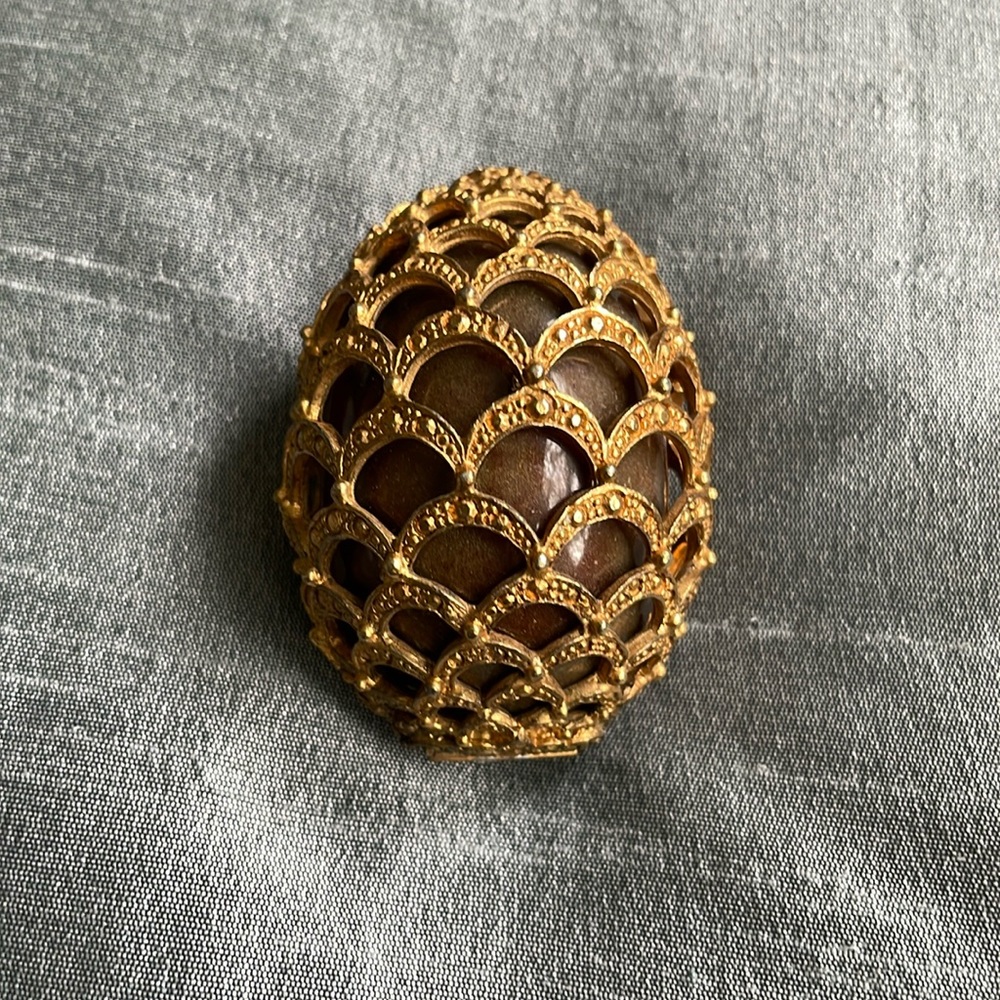 Frederick Mosell egg  with mini glass perfume bottle and funnel made in the 50s.